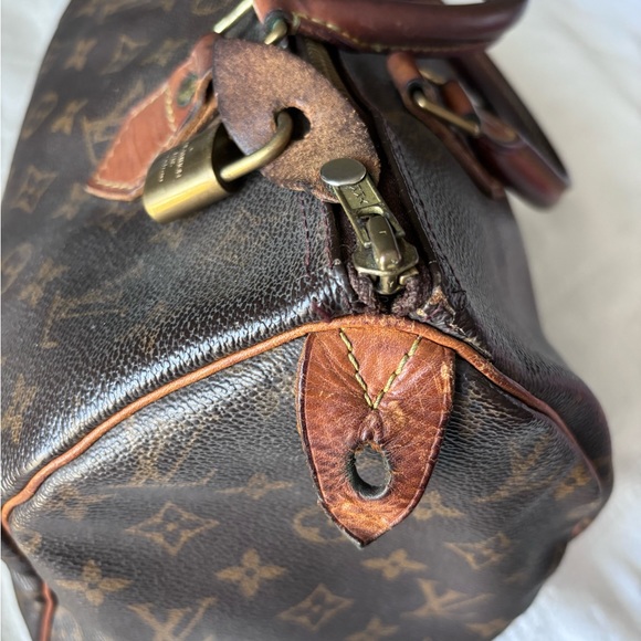 Authentic Louis Vuitton Speedy 30 Vintage 90’s with lock and key - Picture 6 of 15